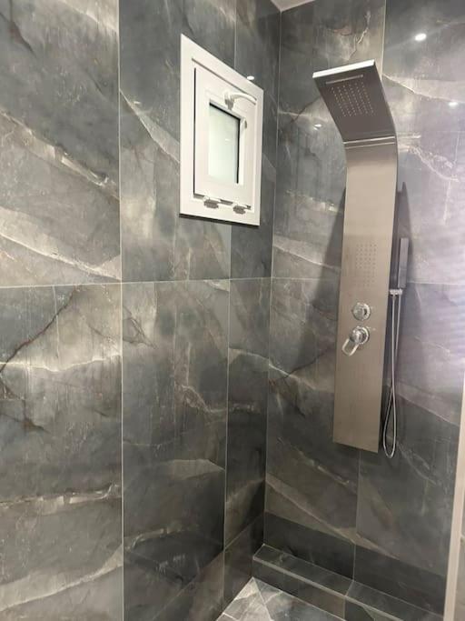Eclectic Apartment Near Downtown Heraklion  Exterior photo
